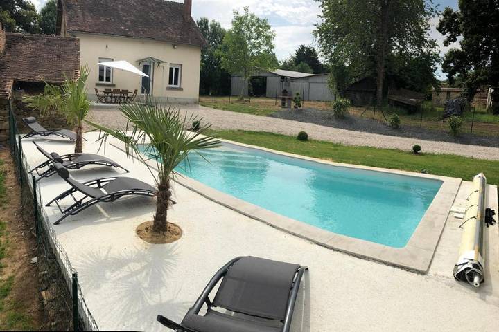 Location de vacances pour 5 personnes, avec Terrasse ainsi que Jardin et Piscine à Magnac-Bourg