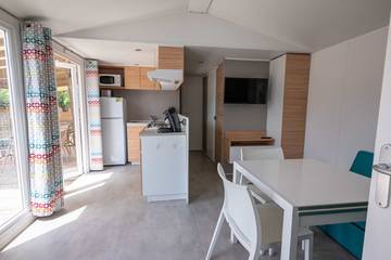 Caravane pour 6 Personnes dans Le Muy, Région de Draguignan, Photo 4