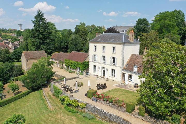 Chambre d’hôte pour 2 personnes, avec vue et jardin à Fresnay-sur-Sarthe