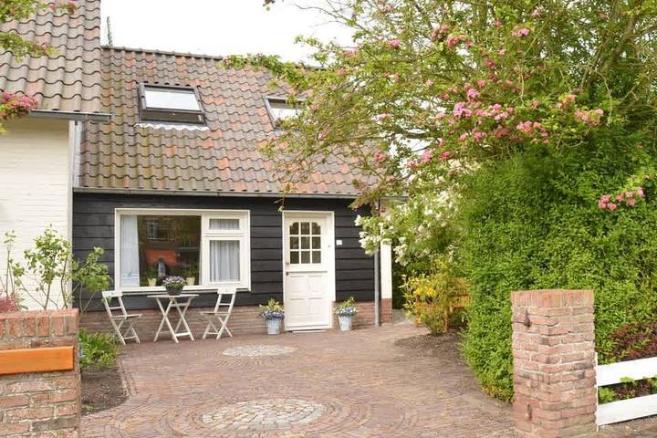 Huisje aan zee voor 3 personen, met tuin in Zeeland