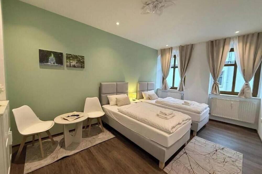 Ganze Wohnung, Apartmenthaus Döbeln Zentrum : Superior Apartment mit Balkon in Döbeln, Chemnitz und Umgebung