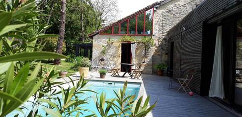 Cottage pour 2 personnes, avec piscine et jardin à Lissac-et-Mouret