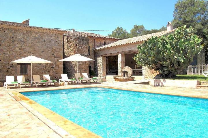 Villa für 14 Personen, mit Terrasse und Garten sowie Pool - 1