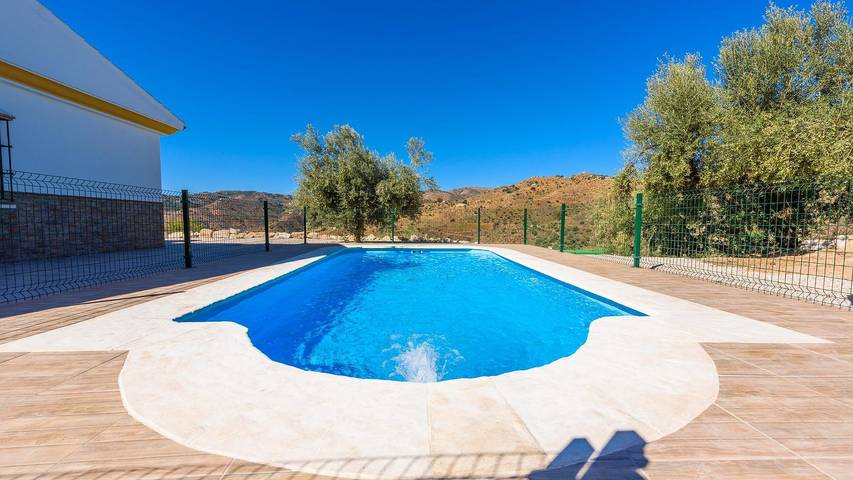 Casa rural para 9 personas, con balcón/terraza y piscina en Riogordo - 3