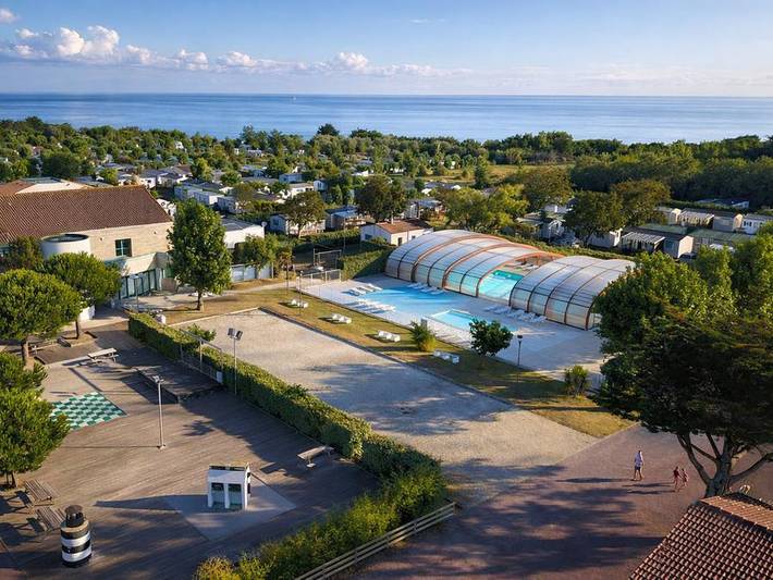 Location de vacances pour 4 personnes, avec piscine et sauna à Saint-Denis-d'Oléron