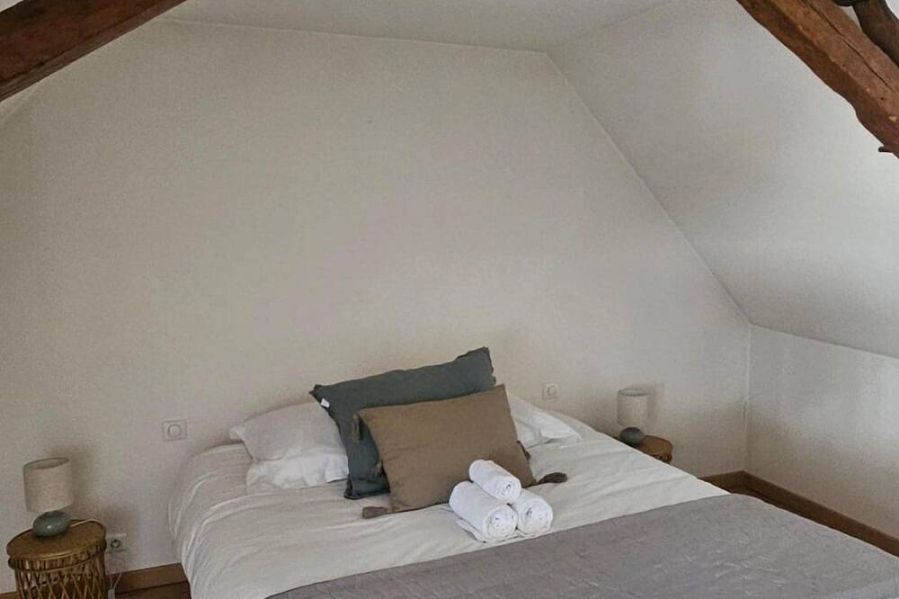 Apartamento entero, Maison avec jardin suspendu - vue sur le Donjon in Loches, Loches region