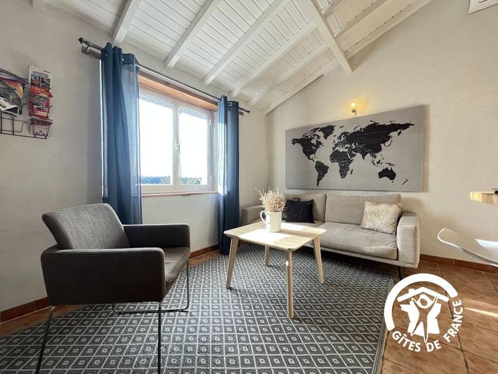 Gîte pour 4 personnes, avec piscine et jardin à OMS (homonymie) - 2