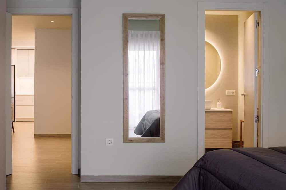 Apartamento entero, Apartamento 'Apartamento 1-02' con piscina compartida, Wi-Fi y aire acondicionado in Alfàs del Pi, Costa Blanca