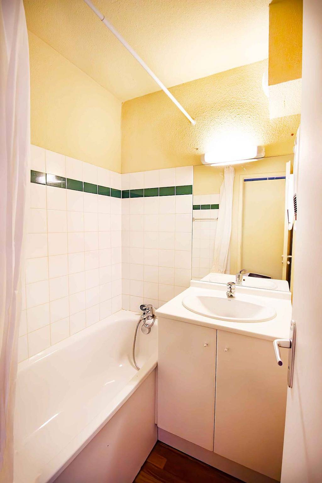 Geheel vakantieappartement, Vakantieappartement voor 4 personen met balkon/terras in Valfréjus, Modane