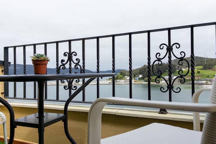 Appartement de vacances pour 4 personnes, avec balcon et piscine, animaux acceptés - 1