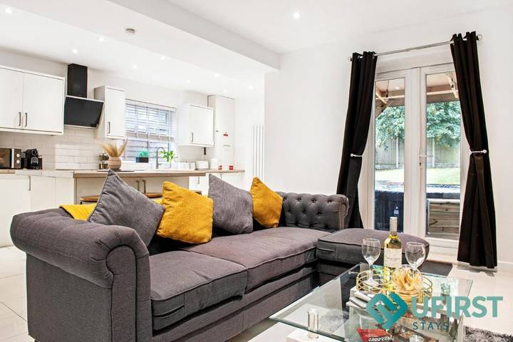 Apartamento para 6 personas, con Jacuzzi y Jardín en Nottingham