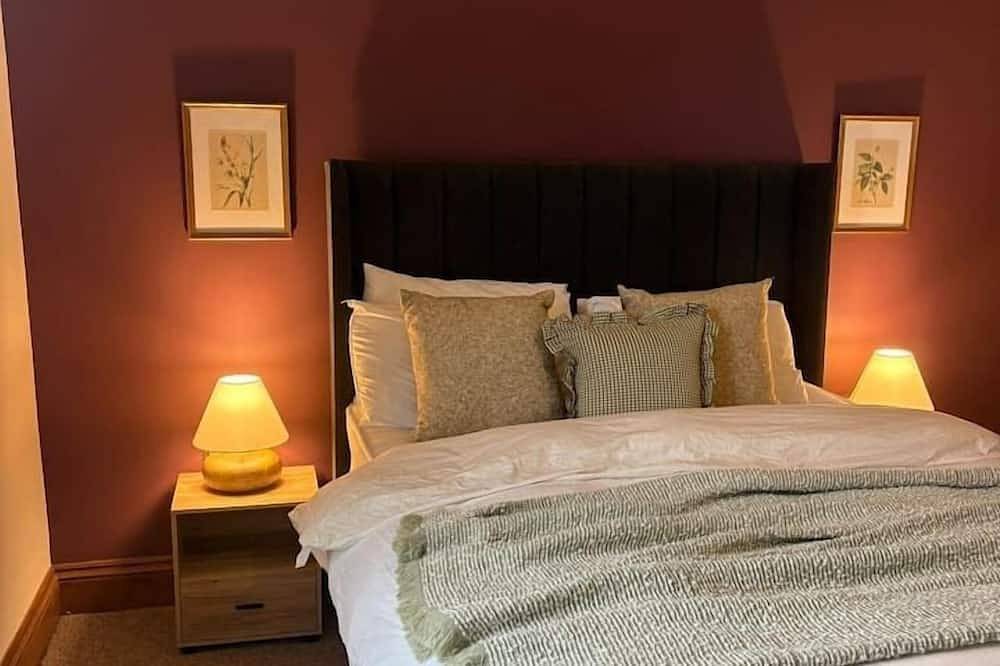 #111 Farm Complex sleeps 23 in Staffordshire
