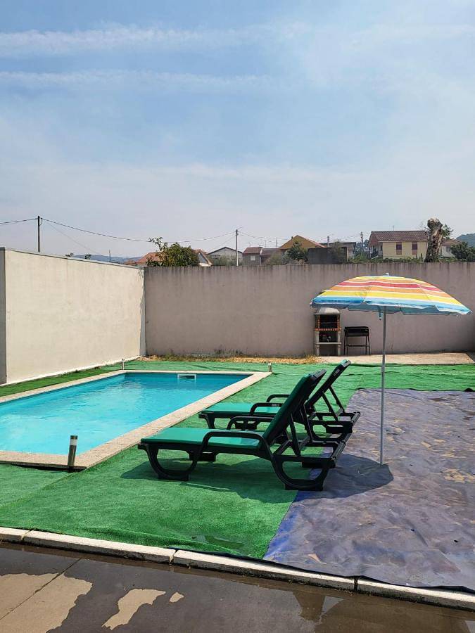 Location de vacances pour 8 personnes, avec piscine ainsi que jardin et vue, animaux acceptés à Chaves - 3