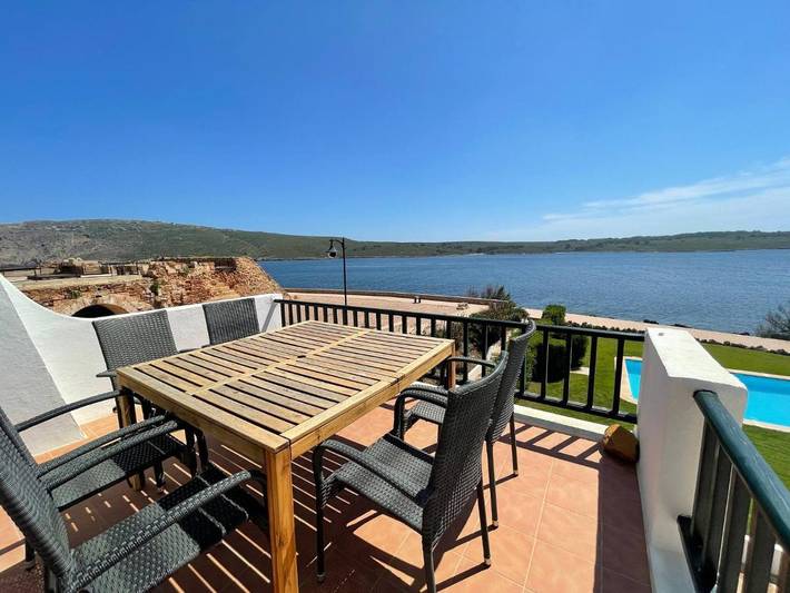 Gîte pour 4 personnes, avec piscine ainsi que terrasse et vue à Fornells - 2