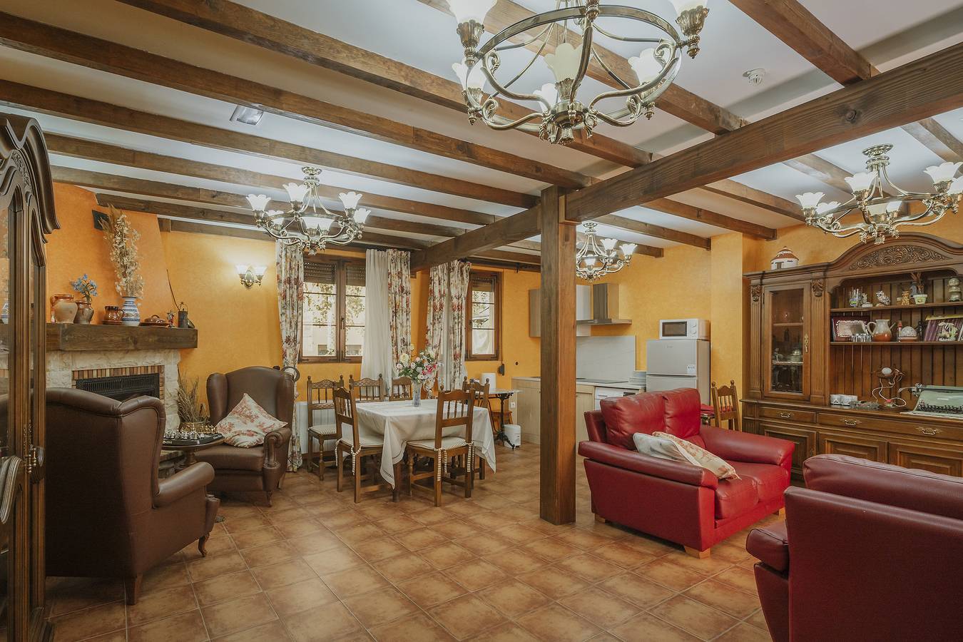 Ganze Wohnung, Ferienwohnung 'Colegiata' mit Wi-Fi in Ampudia, Palencia Provinz