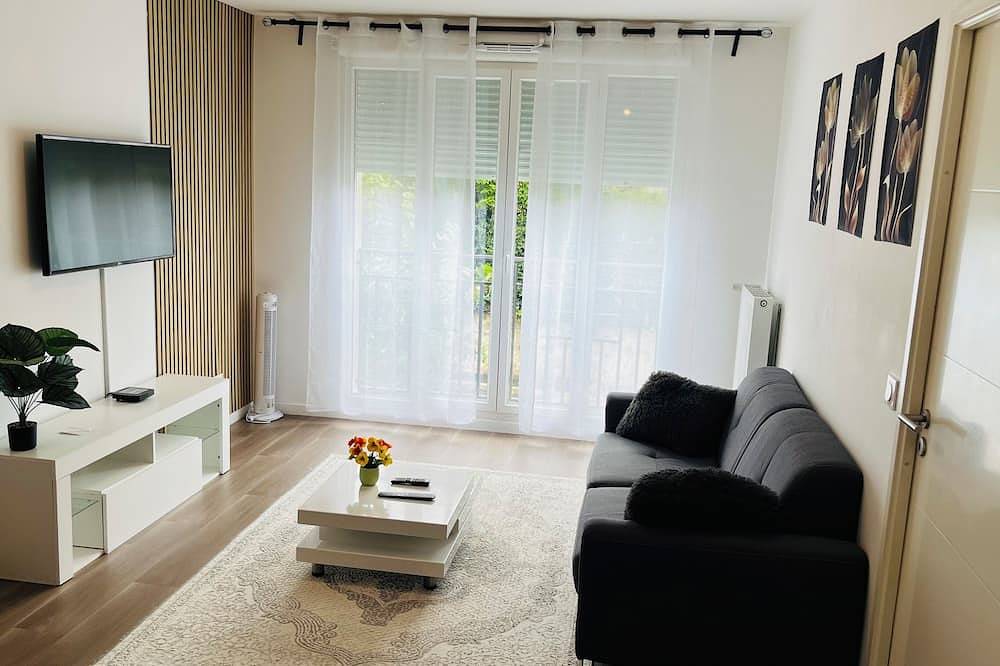 Apartamento entero, New 2-room apartment in Plaisir, near Versailles and Paris in Plaisir, Yvelines