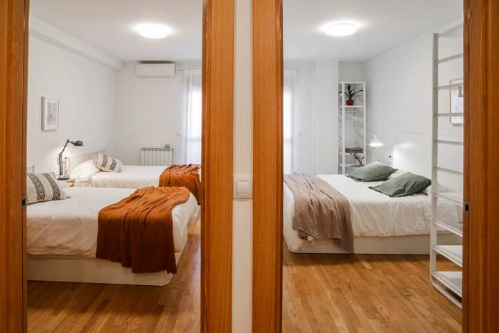 Gîte pour 6 personnes, avec balcon et vue à Arguedas - 4