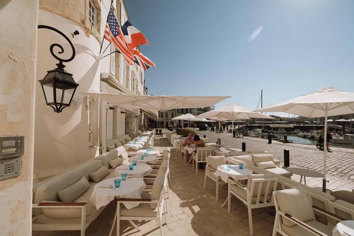 Hôtel pour 4 personnes, avec jardin et piscine, animaux acceptés dans Office De Tourisme De Saint Martin En Re - 3