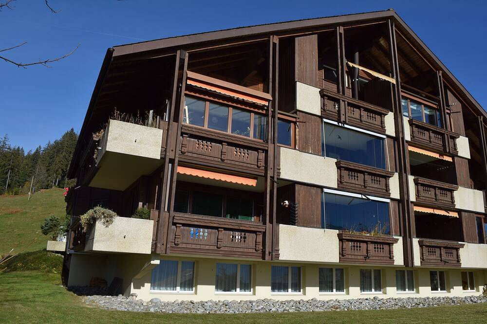 Geheel appartement, Beatenberg, groot, rustig 1 kamer appartement Wi-Fi / Wlan, balkon, uitzicht in Beatenberg, Meer van Thun