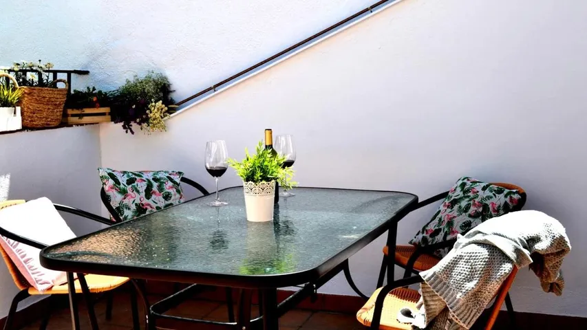 Ferienhaus für 8 Personen, mit Ausblick und Terrasse - 1