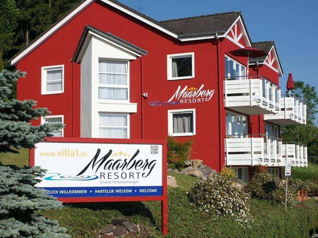 Exclusive holiday apartment with volcano views in Schalkenmehren, Vulkaneifel