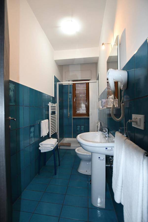 Economy Twin Room with Private Bathroom in Mattinata, Gargano