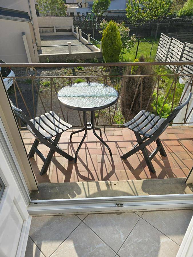 Location de vacances pour 11 personnes, avec Balcon ainsi que Terrasse et Jardin à Revin