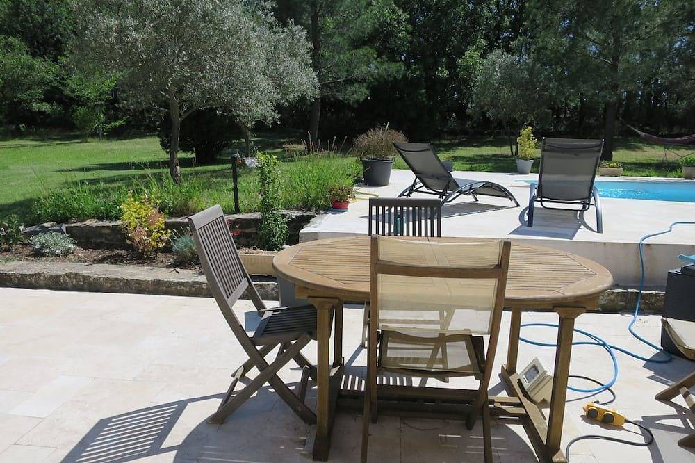 Charming cottage in a quiet country estate near Aix-Provence in Trets, Aix-en-Provence und Umgebung