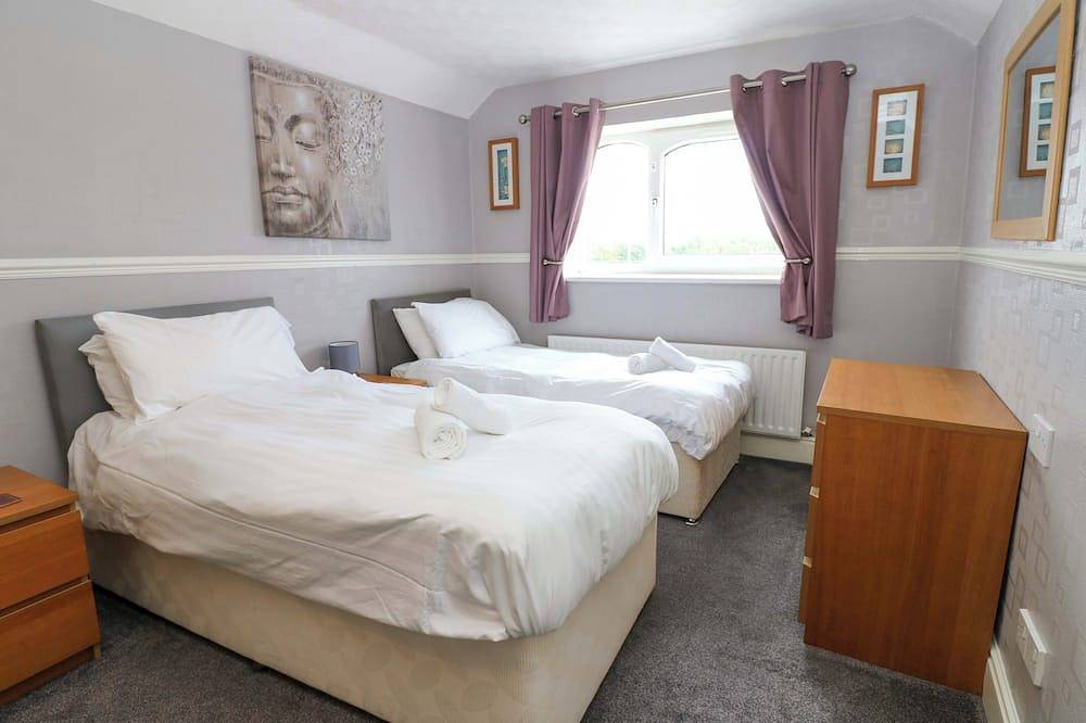 Fern Lee, pet friendly, with hot tub in Carlisle in Carlisle, Cumbria