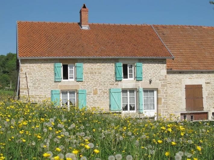 Gîte pour 5 personnes, avec jardin à Flagey