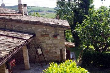 Agriturismo per 14 Persone in Urbino, Valle del Metauro, Foto 2