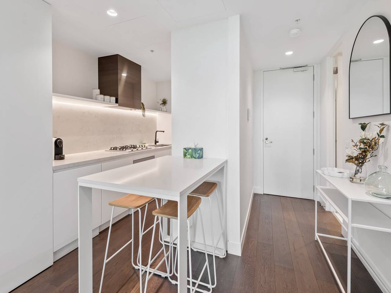 Entire apartment, Chic 2-Bed with Free Parking in South Yarra in South Yarra, Melbourne