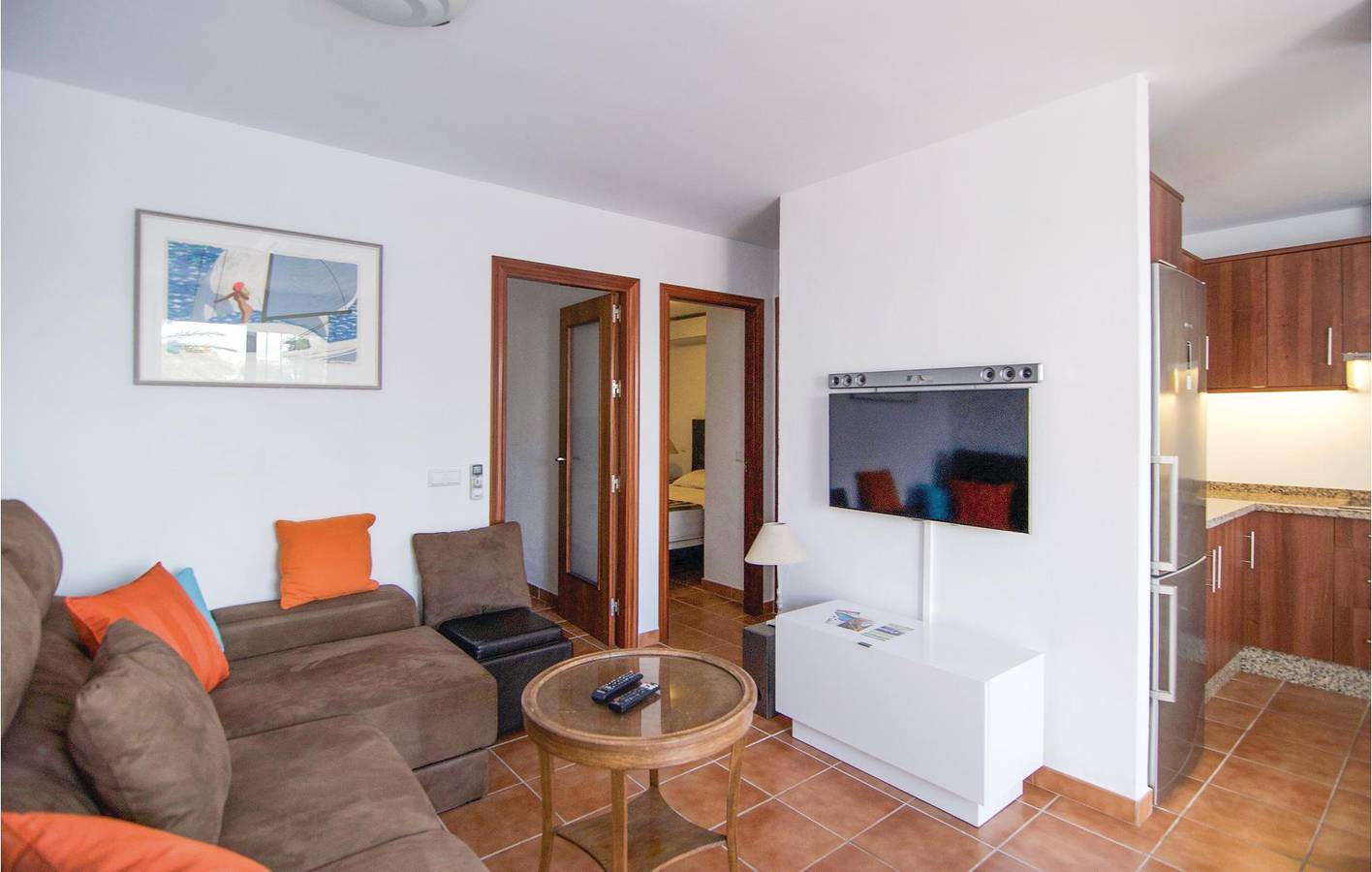 Entire holiday apartment, Luxury Apartment with Pool, Parking & AC - 1.5km to Beach in Fuengirola, Costa del Sol