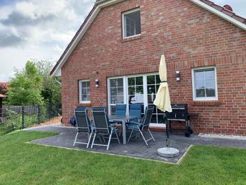 Ferienhaus für 6 Personen, mit Terrasse und Garten sowie Sauna, mit Haustier in Hinte