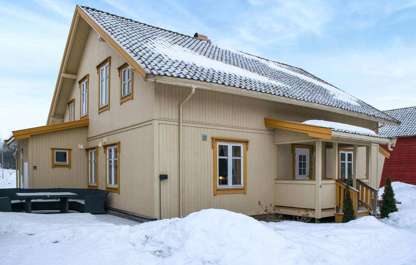 Ferienhaus für 10 Personen mit Garten in Åsnes