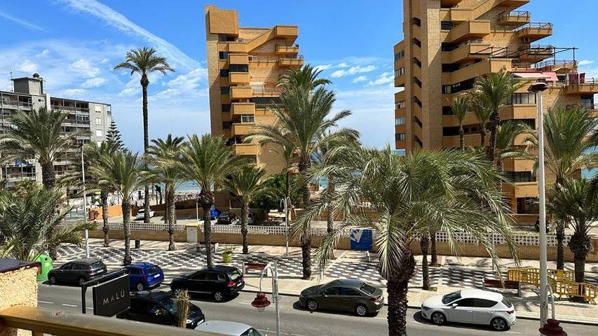 Apartamento de vacaciones para 6 personas, con piscina además de vistas y balcón - 1