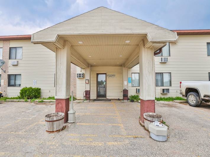 Entire apartment, Pipestone|Queen Bed|Nsmk in Pipestone County