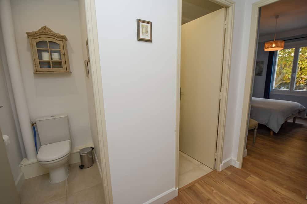 Apartamento entero, Charming Renovated Apartment Near the Historic Center of Tarascon in Tarascón, Region de Arles