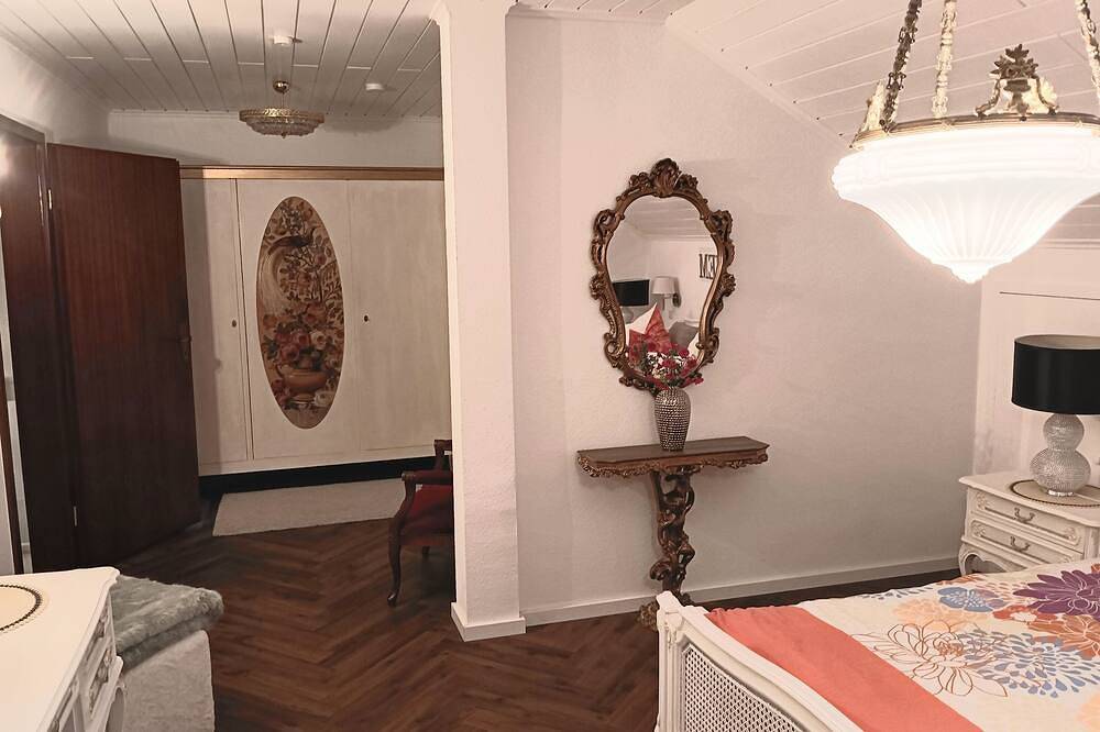 Apartment La-Suite Exclusive (160 qm)  Kostenloses Wlan privates whilpool in Sinzheim, Nordschwarzwald