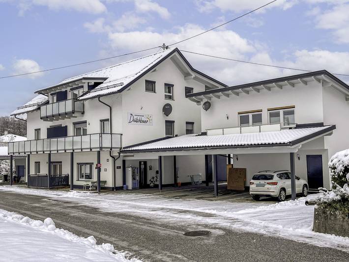 Ferienwohnung für 4 Personen, mit Garten und Balkon in Villach