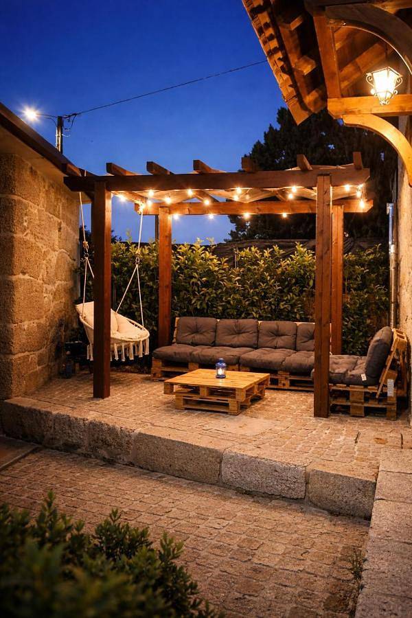 Location de vacances pour 7 personnes, avec terrasse ainsi que piscine et jacuzzi, animaux acceptés à Guarda