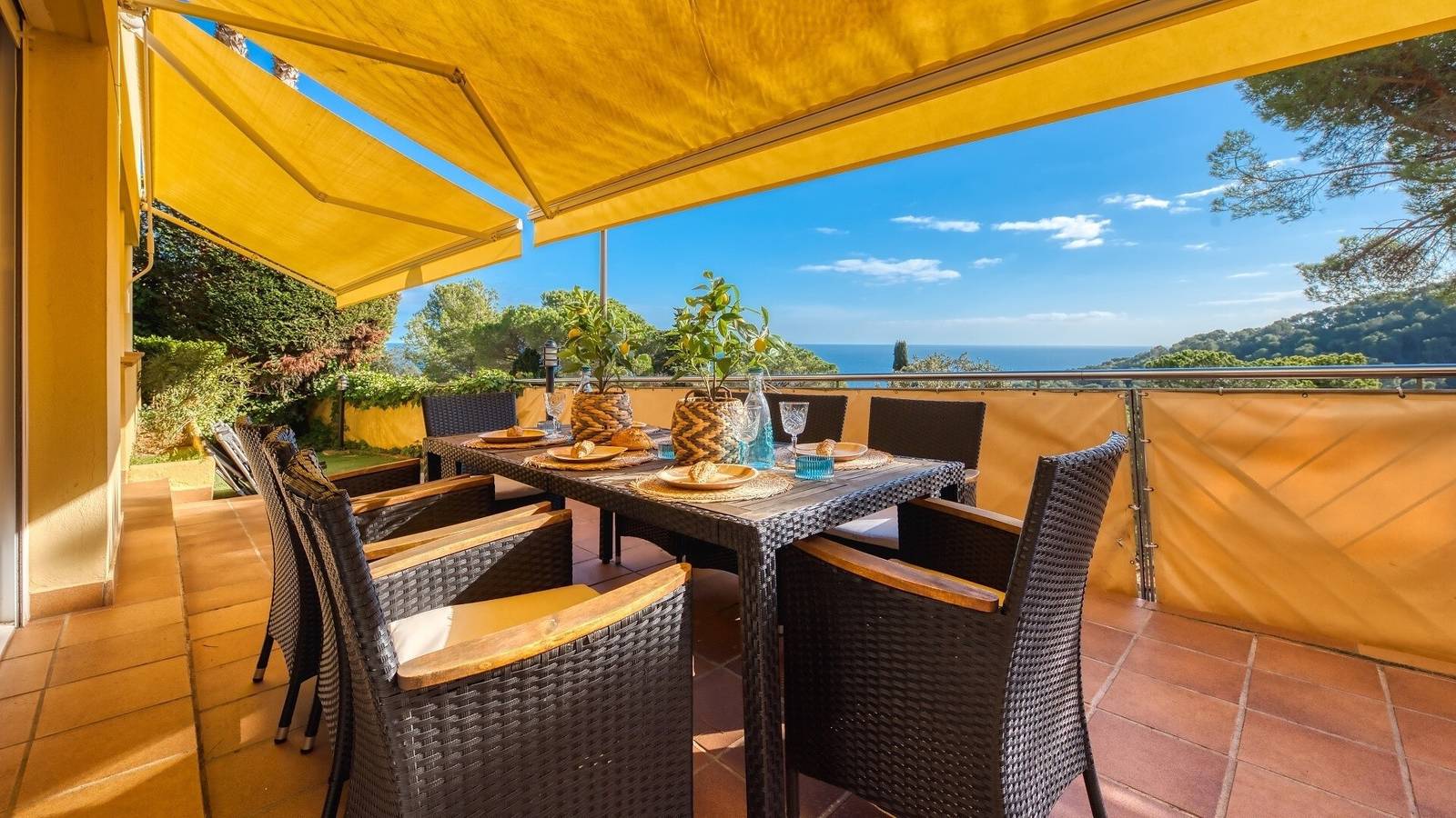 Villa "Costacabana - Santa Cristina" met Uitzicht op Zee, Only families in Blanes, Costa Brava