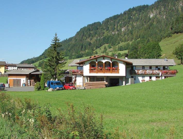 Ferienwohnung für 5 Personen, mit Balkon und Pool sowie Ausblick und Seeblick am Kaiserwinkl - 2