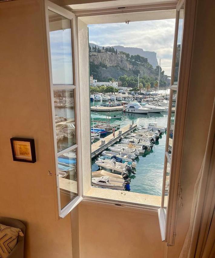 Gîte pour 4 personnes, avec Vue dans Office De Tourisme De Cassis