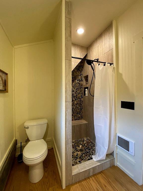 Creekside Cabin, located just minutes from Blowing Rock! in Blue Ridge Parkway, Caldwell County