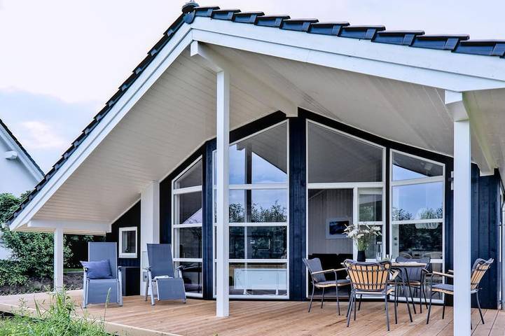 Ferienhaus für 4 Personen, mit Terrasse und Garten in Dreschvitz