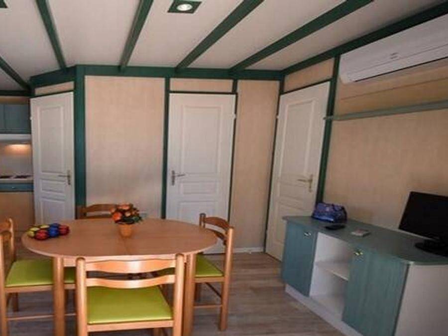 Camping Club Le Napoléon  - Chalet 4 personas - Chalet | Clásico | 2 Dormitorios | 4 Pers. | Aire acondicionado | Tv in Vias, Côte d'Améthyste
