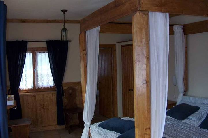 Bella, spaziosa casa di famiglia in un grazioso villaggio di montagna, vicino al Lago di Garda in Marmentino, Prealpi Gardesane
