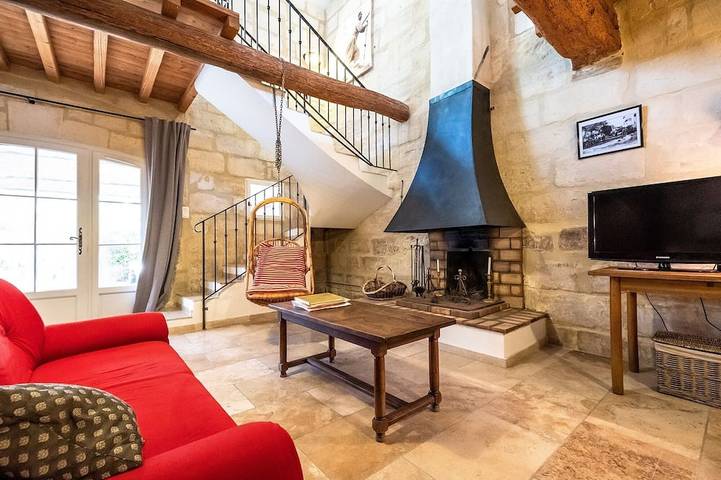 Gîte pour 4 personnes, avec Terrasse ainsi que Jardin et Piscine