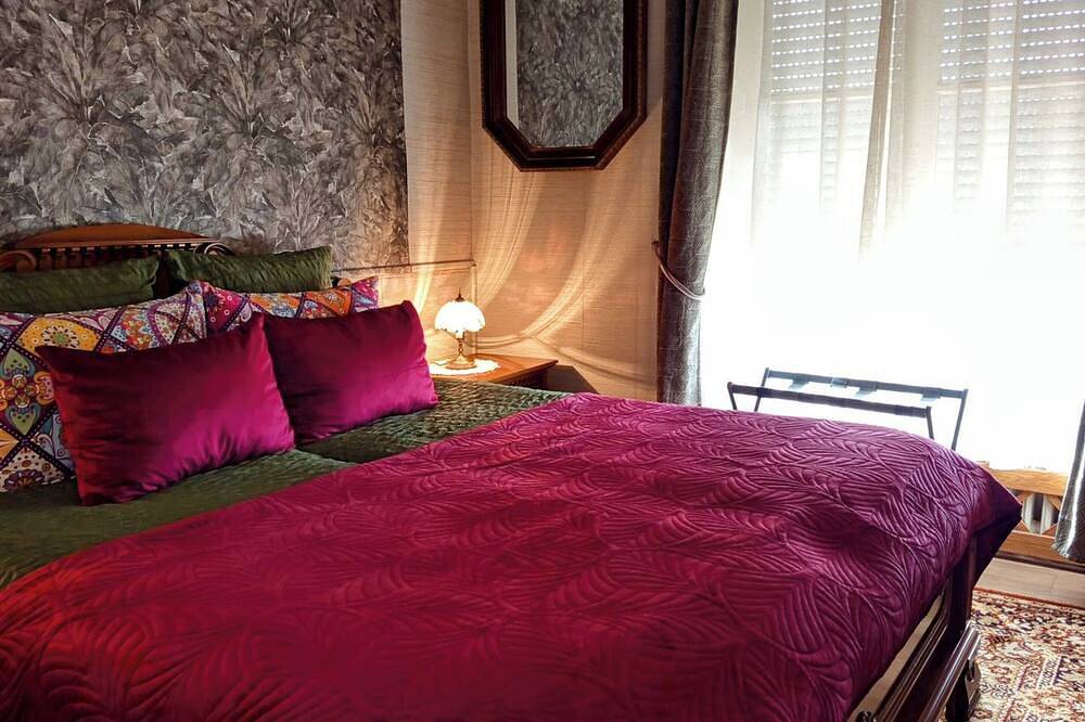 \"A D-Day Heritage House in Ver-Sur-Mer\" in Ver-sur-Mer, Côte de Nacre